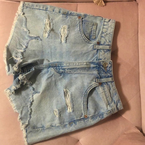 H&M Divided • light wash Blue Jean shorts • Size 2 - Picture 1 of 2